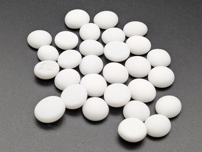 glasnuggets-weiss-opak-eisig-matt-15-17-mm